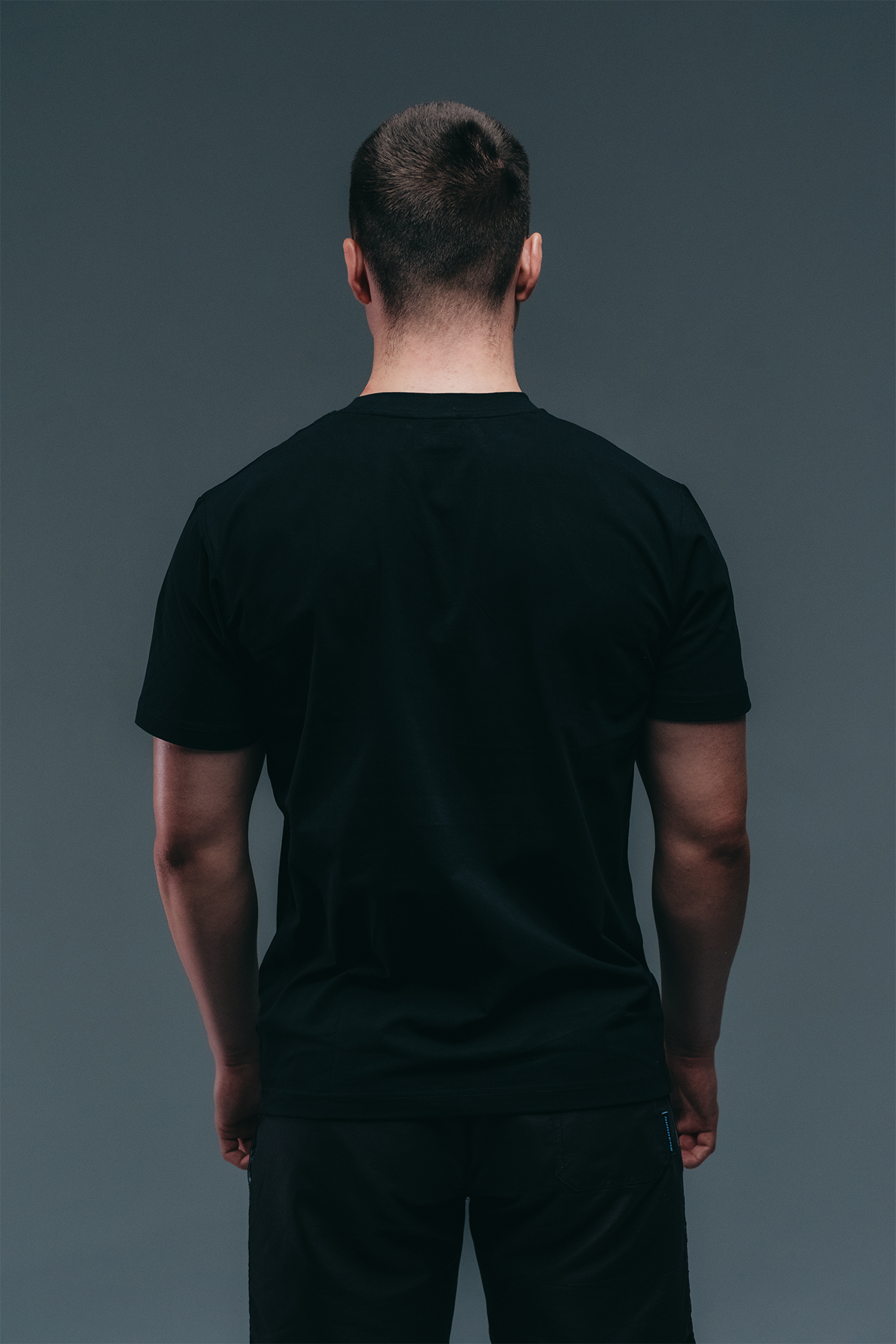 BLACK ON BLACK - CORE LOGO TEE