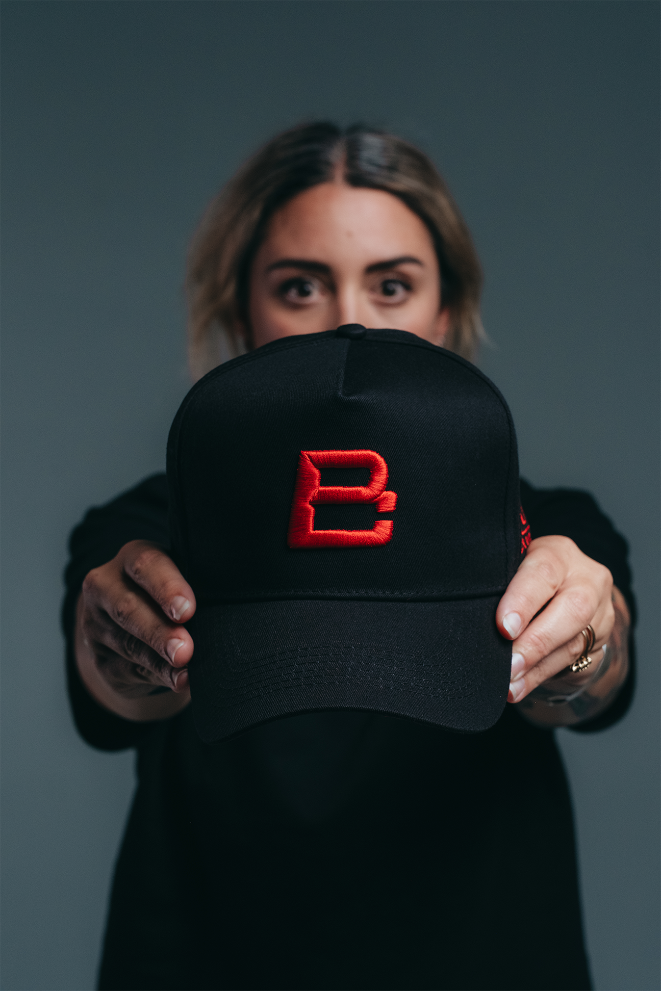 RED ON BLACK LOGO A FRAME CAP