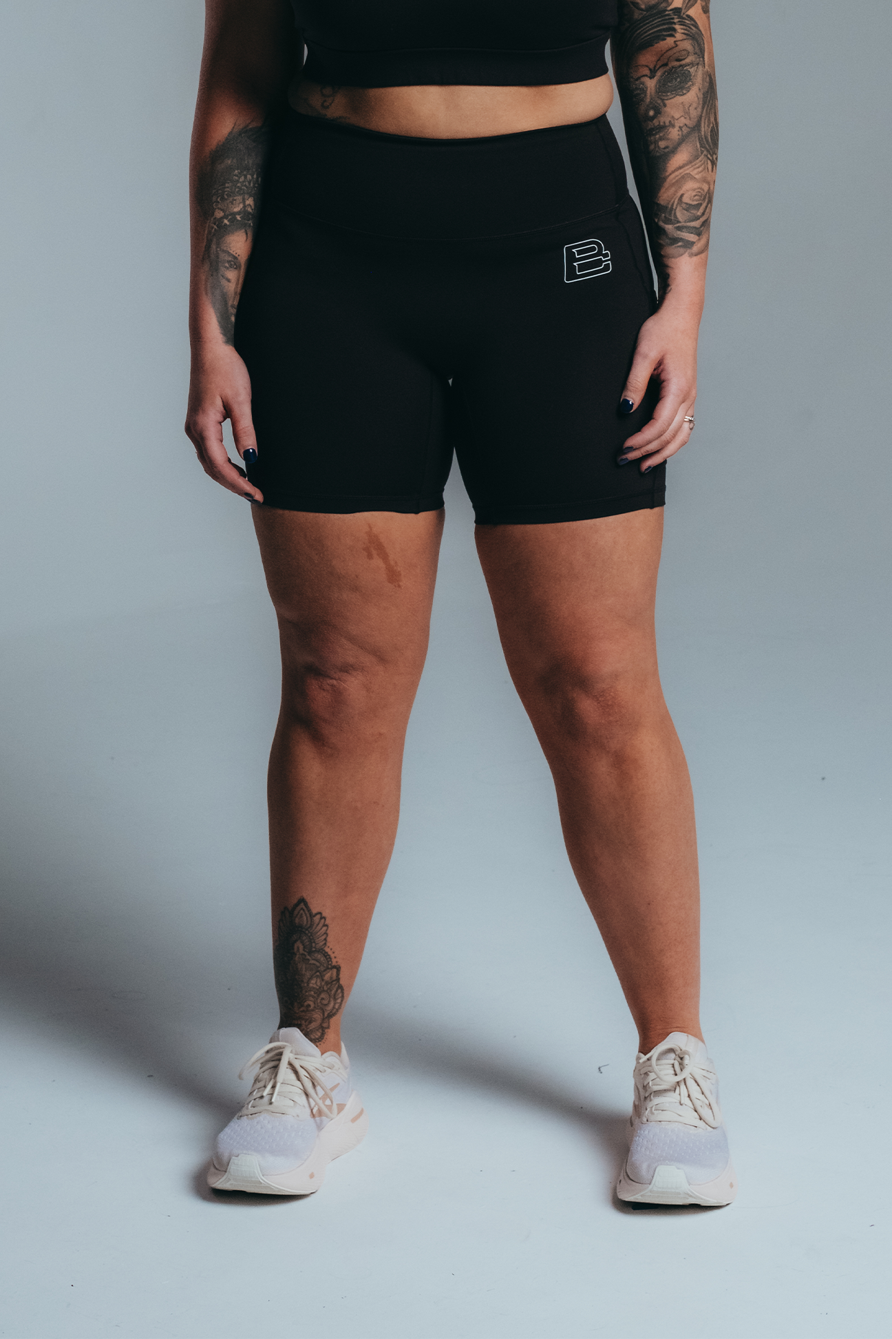 FEMALE LOGO SHORTS